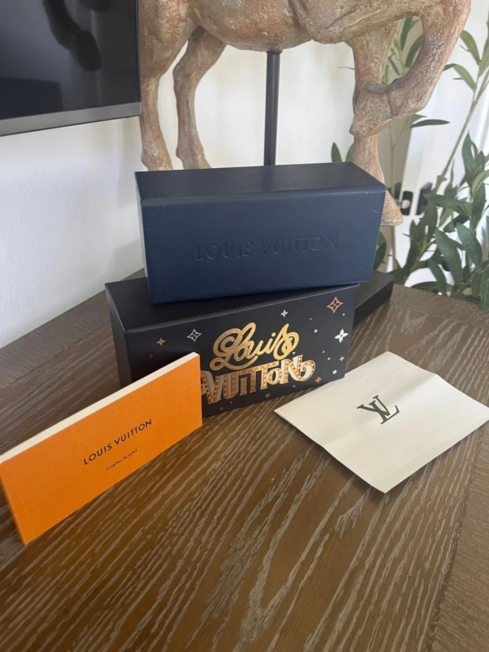 Louis Vuitton Sunglass Holder And Box - Picture 2 of 8